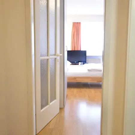 Shiny In - Crown 37 Appartement