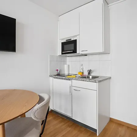 Shiny In - Crown 37 Appartement Zurich