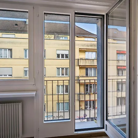 Apartment Shiny In - Crown 37 *